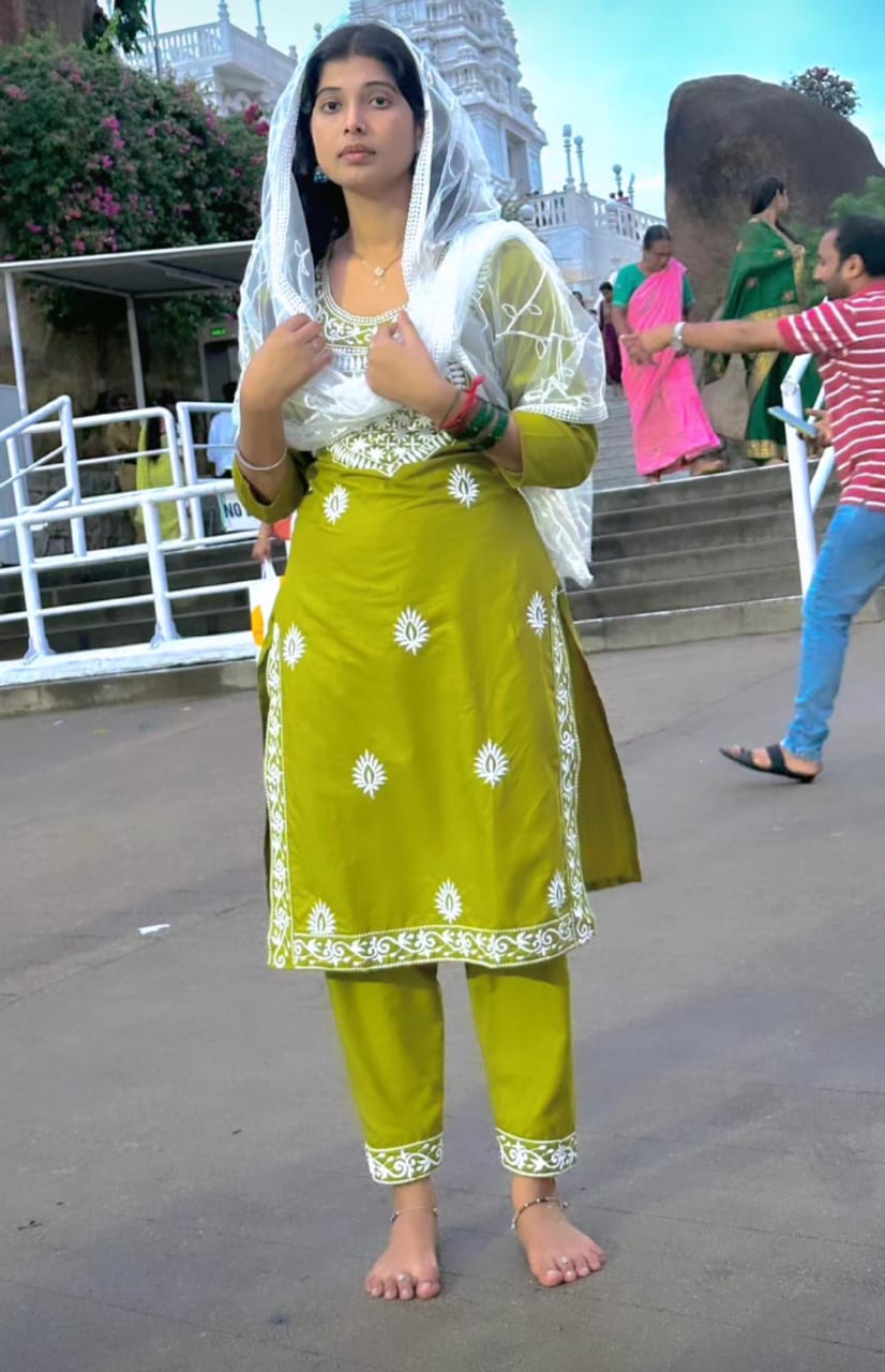 Kolkata Jyoti Sharma and escort service cash payment cash hand to no advance payment you will