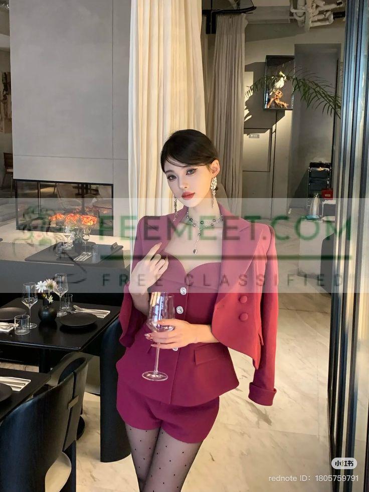 24/7 Hrs Call Girls Service In Noida) Alisha +91-9818099198 High Profile Escorts in Delhi NCR. High