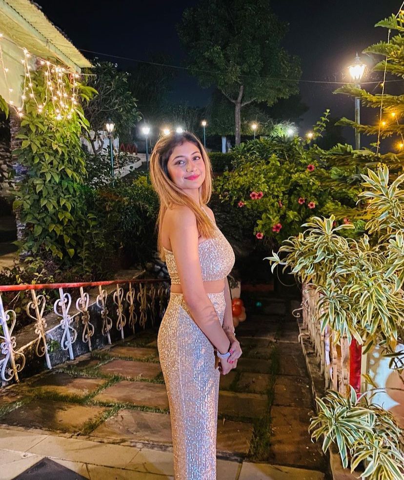 Call Girls Unlimited Short Indore {{9934519018 }}Low Rate Russian